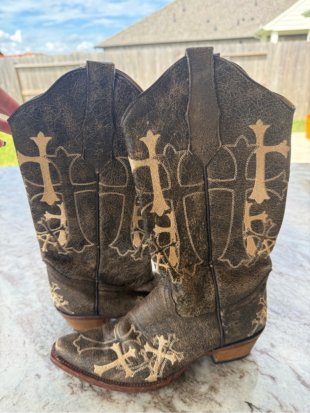 Distressed Brown Embroidered Women's Cowboy boots